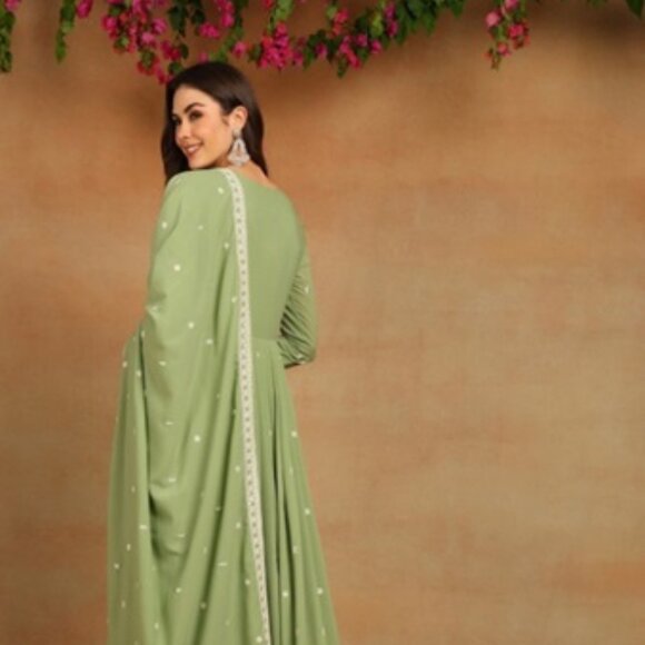 GREEN Embroidered Thread Work Georgette Anarkali Kurta With Dupatta - Picture 3 of 7
